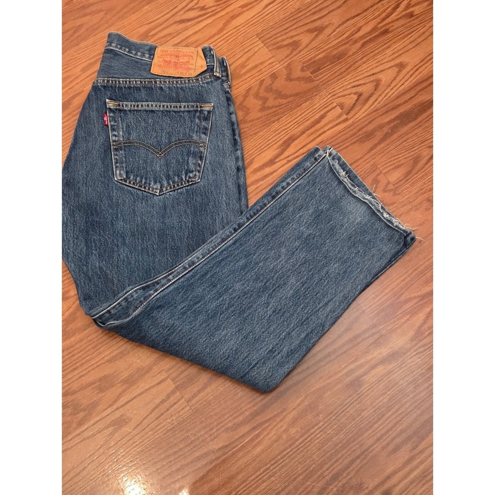 Levis 501 Original Fit Jeans Mens 34x32 Blue Denim Button Fly Raw Hem Straight